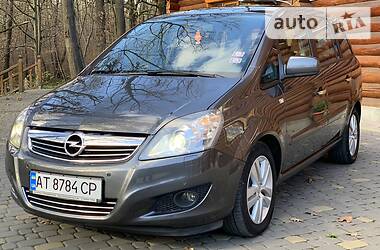 Універсал Opel Zafira 2009 в Коломиї