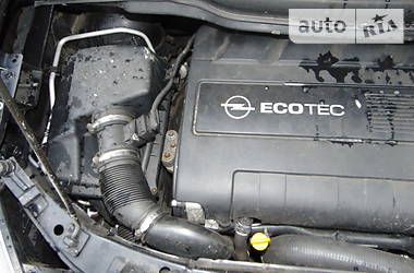 Універсал Opel Zafira 2010 в 