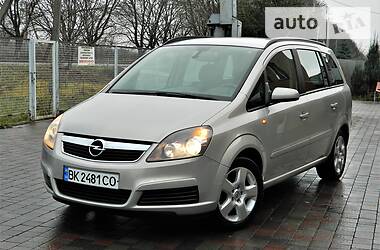 Минивэн Opel Zafira 2006 в Ровно