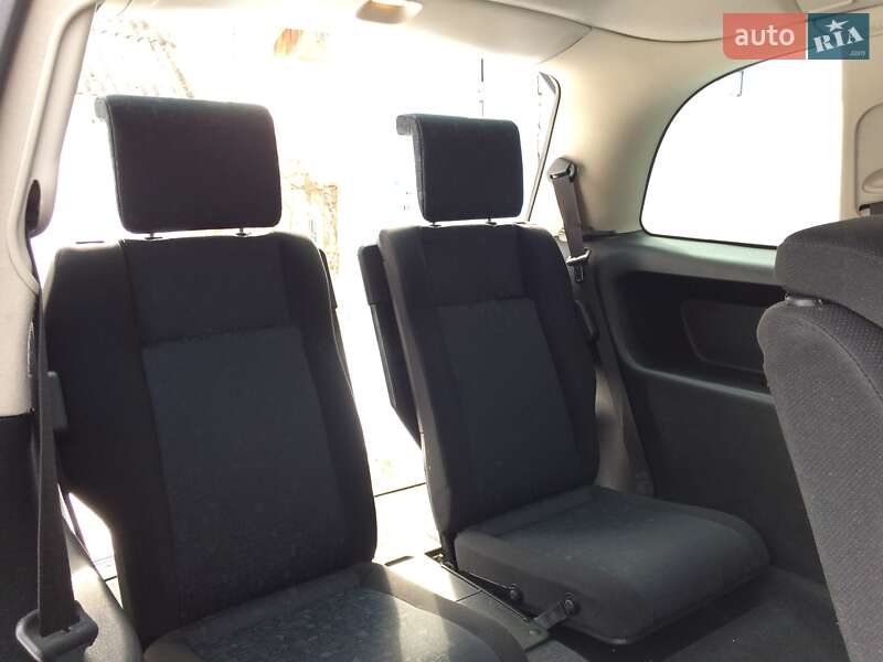 Мінівен Opel Zafira 2002 в Вараші