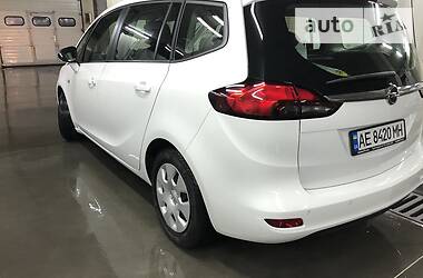 Мінівен Opel Zafira 2016 в 