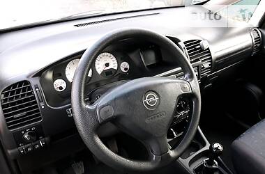 Универсал Opel Zafira 2003 в Полтаве