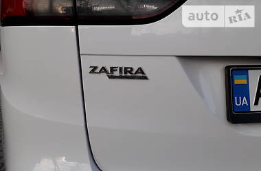 Універсал Opel Zafira 2013 в 