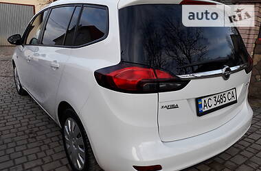 Універсал Opel Zafira 2013 в 