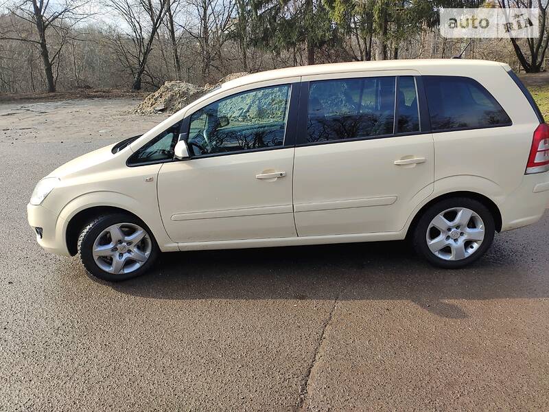 Мінівен Opel Zafira 2009 в Львові