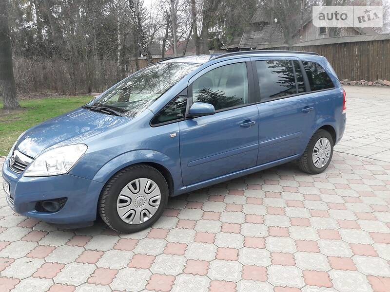 Універсал Opel Zafira 2008 в 
