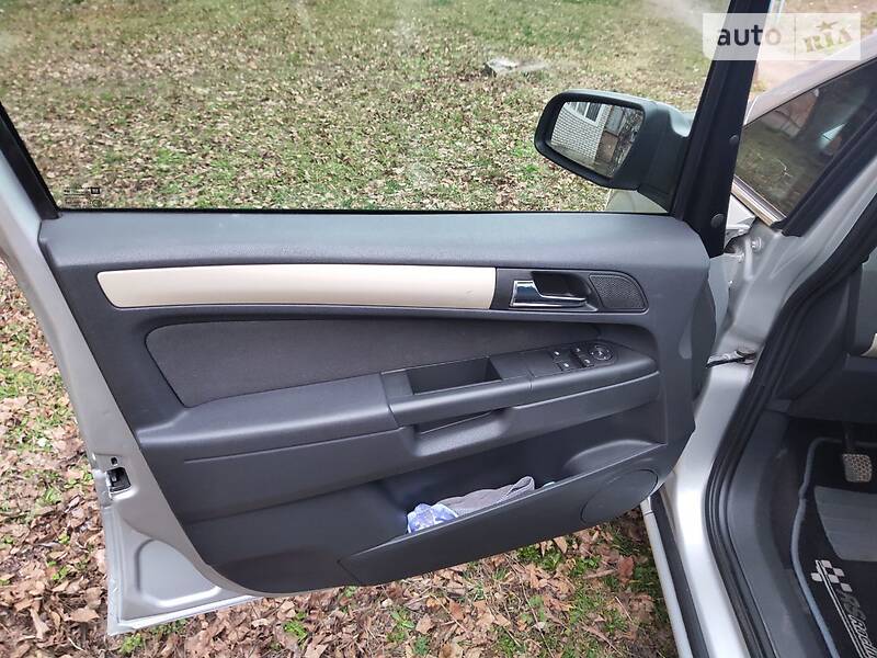 Універсал Opel Zafira 2008 в Звягелі