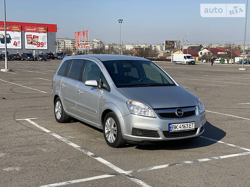 Мінівен Opel Zafira 2008 в Рівному