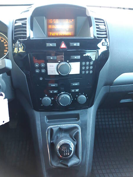 Мінівен Opel Zafira 2010 в Звягелі