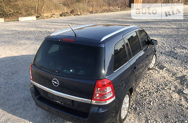 Минивэн Opel Zafira 2011 в Житомире