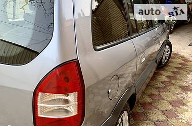 Мінівен Opel Zafira 2003 в 