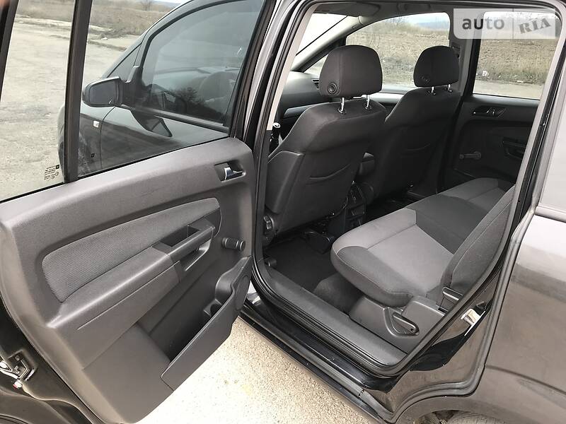 Універсал Opel Zafira 2008 в Києві