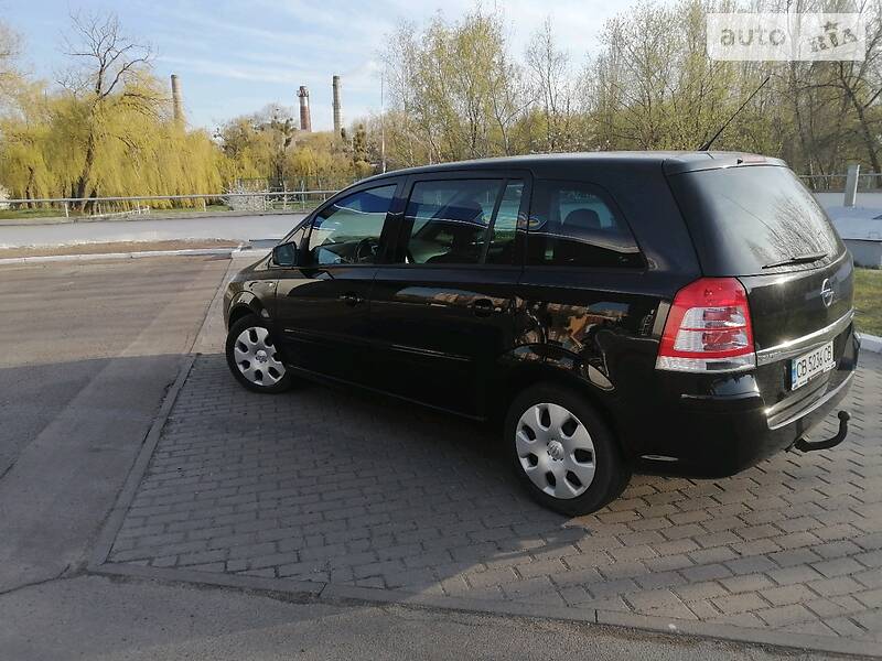 Мінівен Opel Zafira 2009 в Рівному