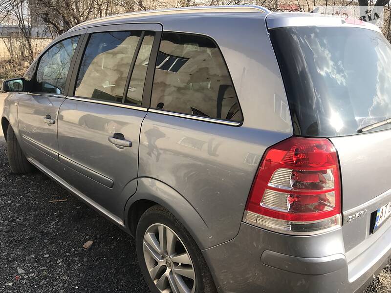 Мінівен Opel Zafira 2008 в Калуші