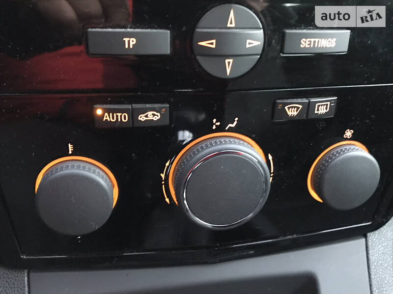 Мінівен Opel Zafira 2010 в Луцьку