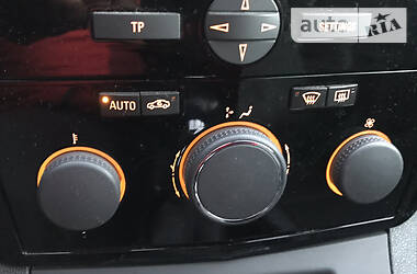 Мінівен Opel Zafira 2010 в 
