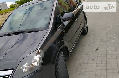 Минивэн Opel Zafira 2010 в Львове