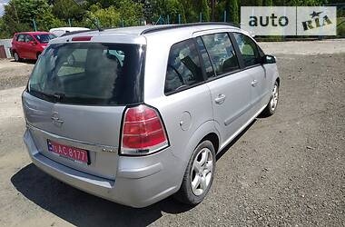 Универсал Opel Zafira 2008 в Луцке