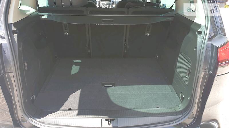 Універсал Opel Zafira 2014 в Івано-Франківську