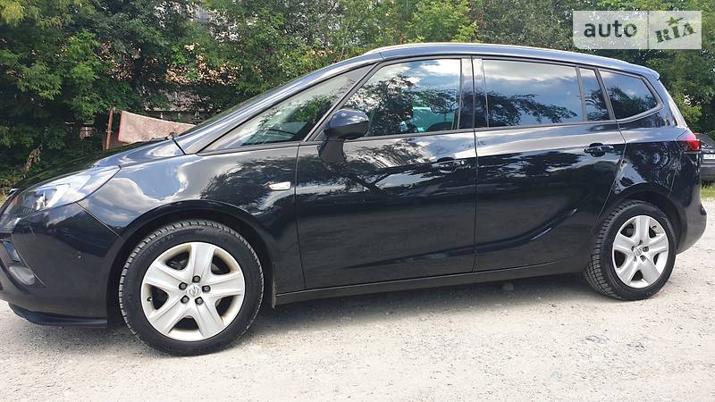 Універсал Opel Zafira 2014 в Івано-Франківську