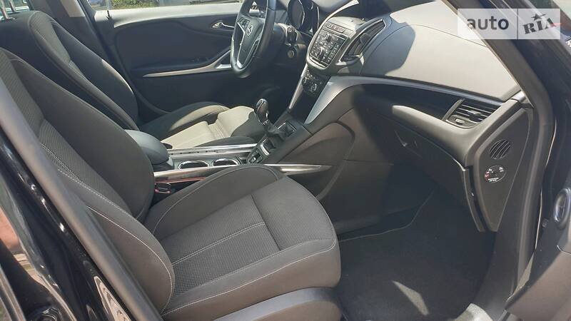 Універсал Opel Zafira 2014 в Івано-Франківську