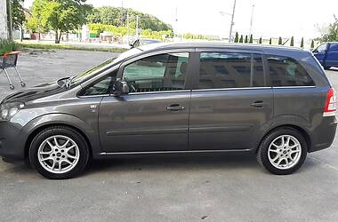 Минивэн Opel Zafira 2010 в Тернополе