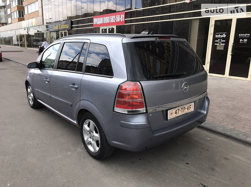 Мінівен Opel Zafira 2008 в Рівному