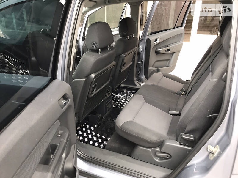 Мінівен Opel Zafira 2008 в Рівному