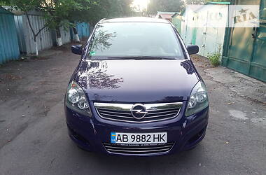 Минивэн Opel Zafira 2010 в Виннице