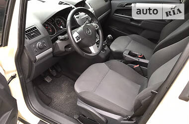 Мінівен Opel Zafira 2011 в 