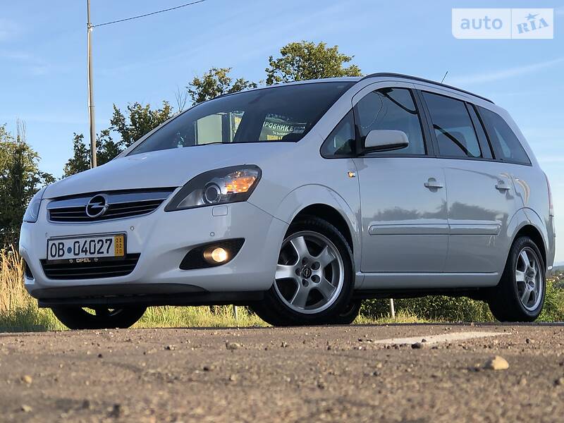 Мінівен Opel Zafira 2009 в Дрогобичі