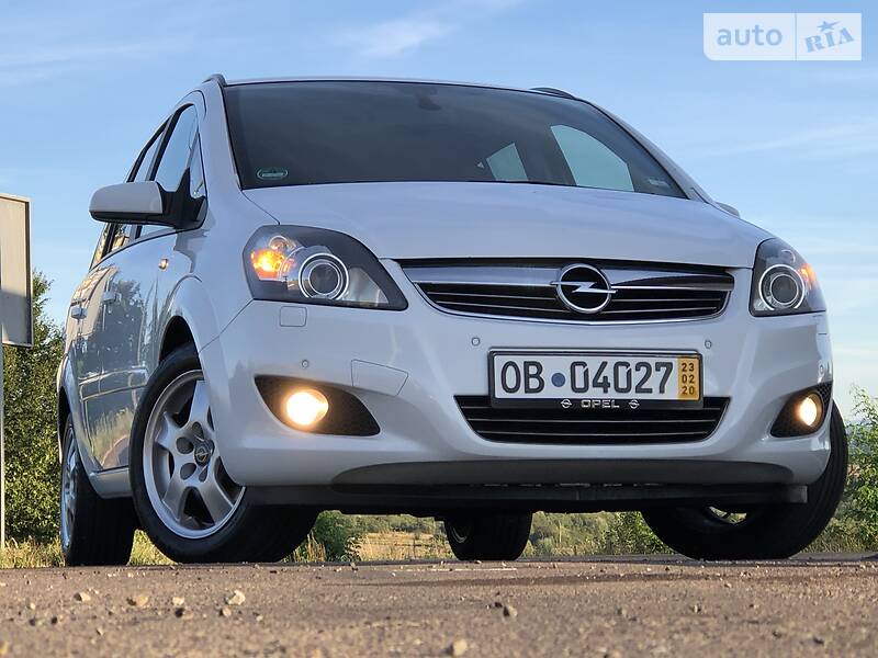 Мінівен Opel Zafira 2009 в Дрогобичі