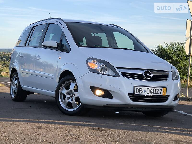 Мінівен Opel Zafira 2009 в Дрогобичі