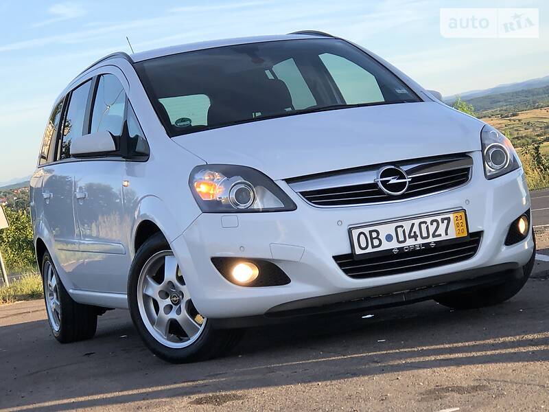 Мінівен Opel Zafira 2009 в Дрогобичі
