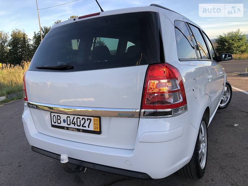 Мінівен Opel Zafira 2009 в Дрогобичі
