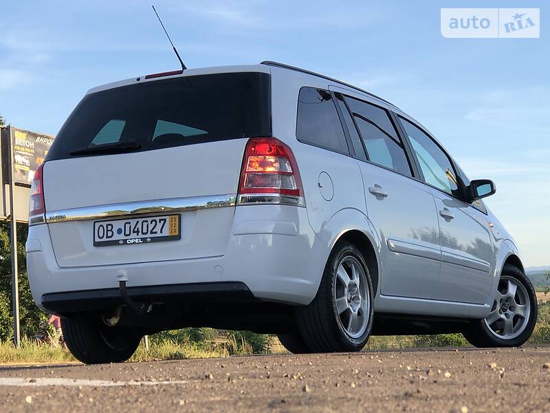 Мінівен Opel Zafira 2009 в Дрогобичі