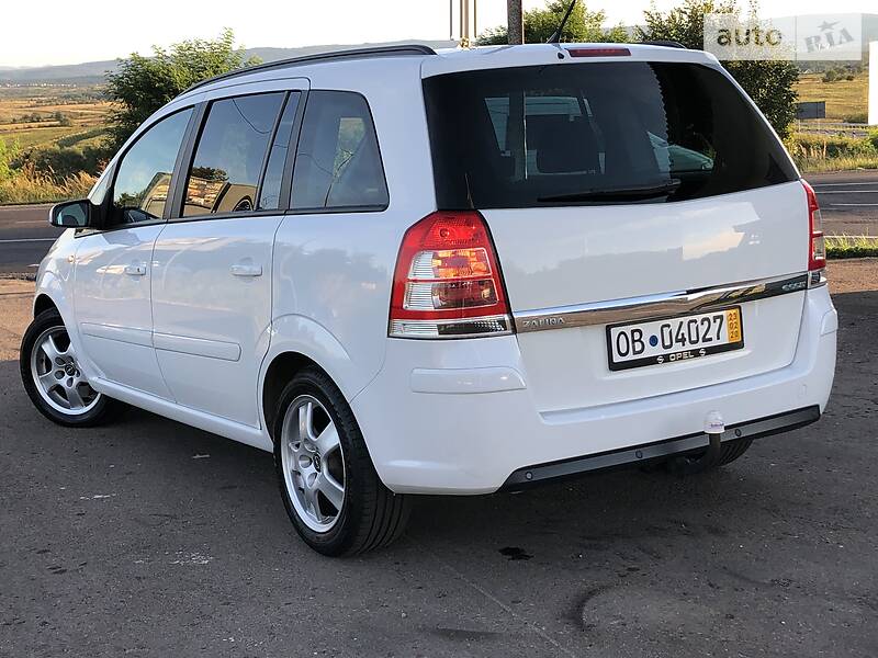 Мінівен Opel Zafira 2009 в Дрогобичі