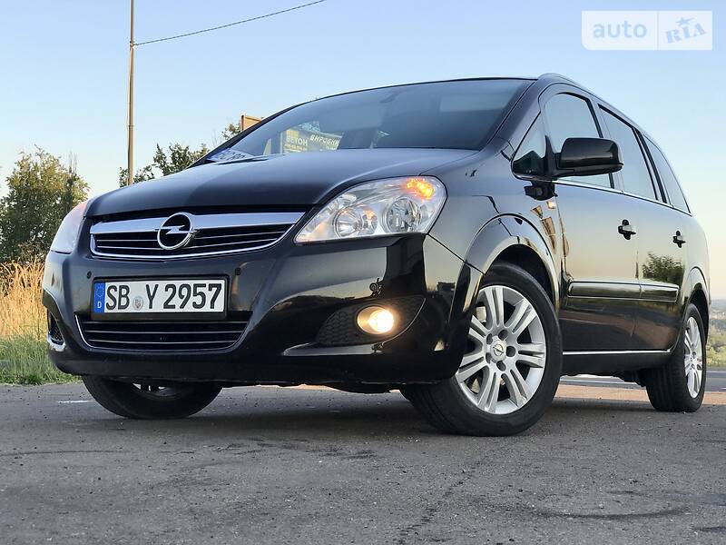 Мінівен Opel Zafira 2010 в Дрогобичі