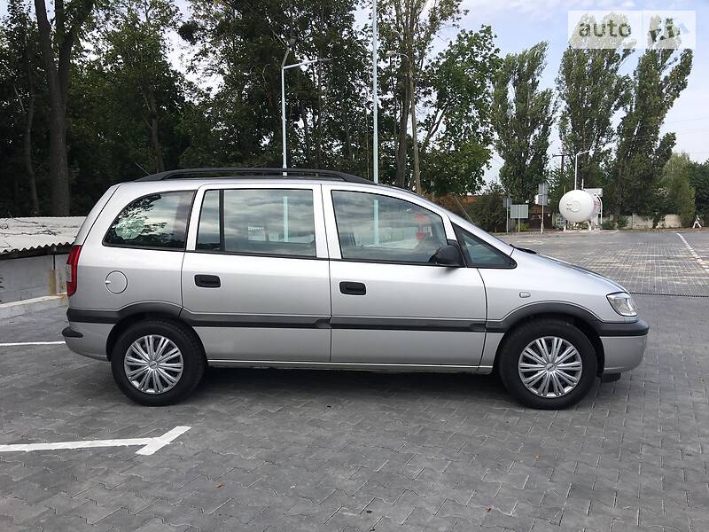 Універсал Opel Zafira 2003 в Вінниці