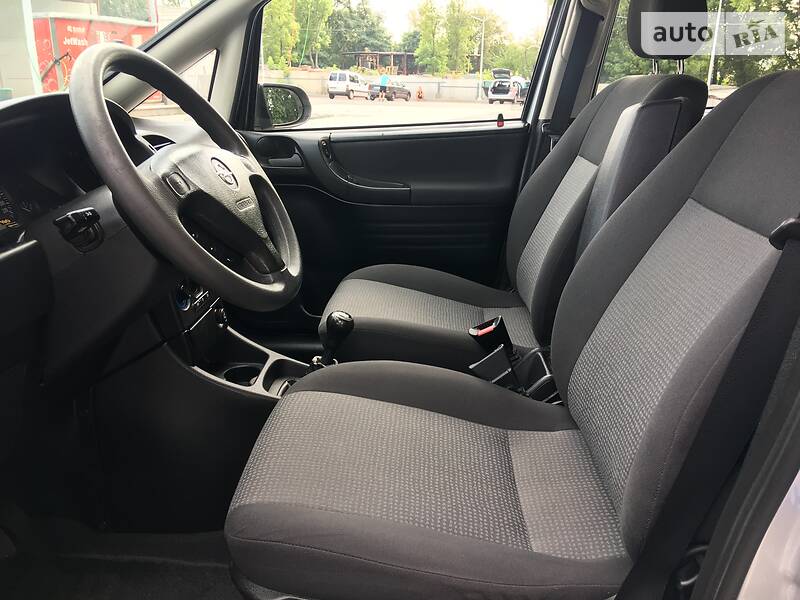 Універсал Opel Zafira 2003 в Вінниці