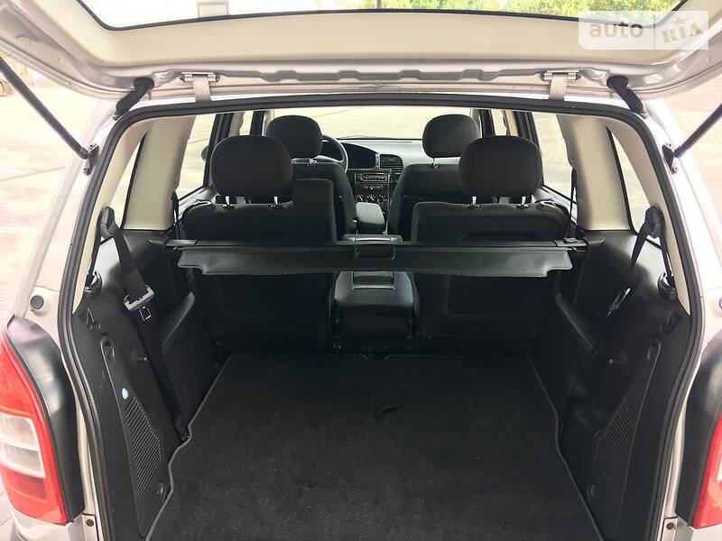 Універсал Opel Zafira 2003 в Вінниці