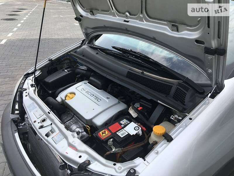 Універсал Opel Zafira 2003 в Вінниці