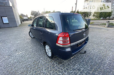 Универсал Opel Zafira 2009 в Львове