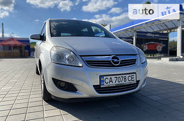 Минивэн Opel Zafira 2008 в Черкассах