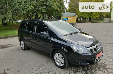 Универсал Opel Zafira 2013 в Ровно