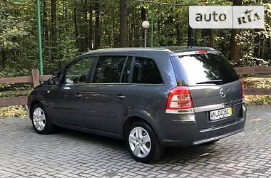 Универсал Opel Zafira 2011 в Виннице