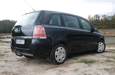 Минивэн Opel Zafira 2006 в Нетешине