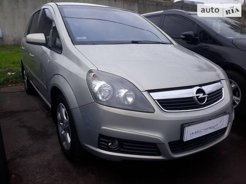 Универсал Opel Zafira 2007 в Киеве