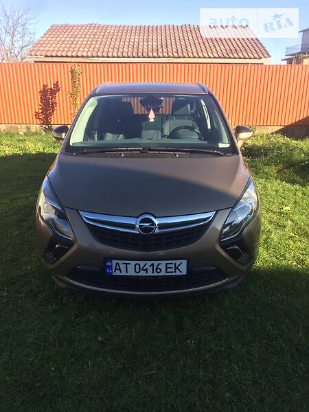 Opel Zafira 2014
