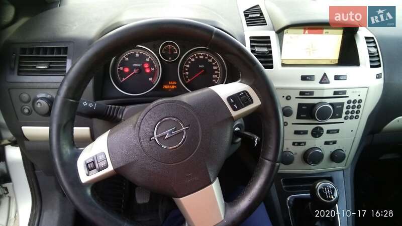 Минивэн Opel Zafira 2008 в Павлограде